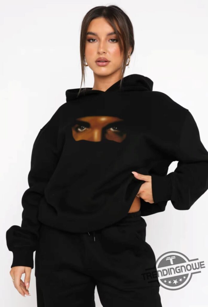 Minimalist Fashion Hoodie to Style the Basics Boldly